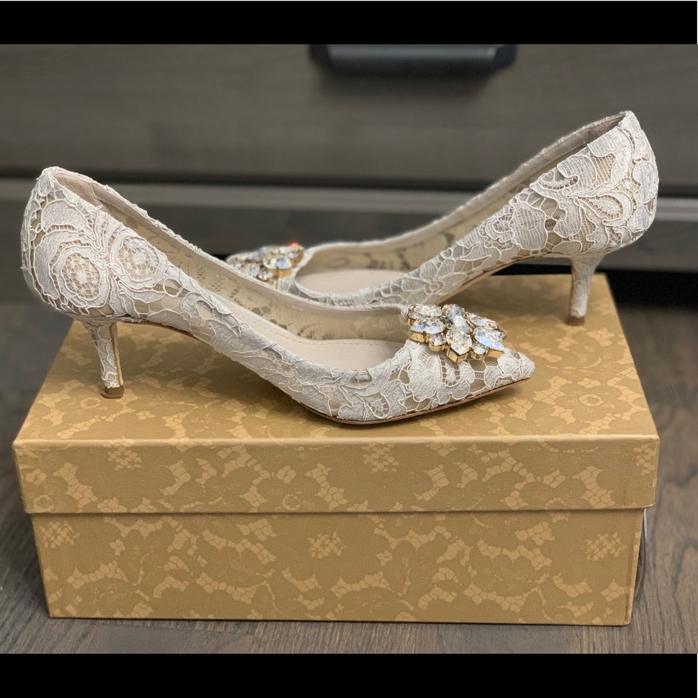 Dolce & gabbana Bellucci embellished lace 37 ICE